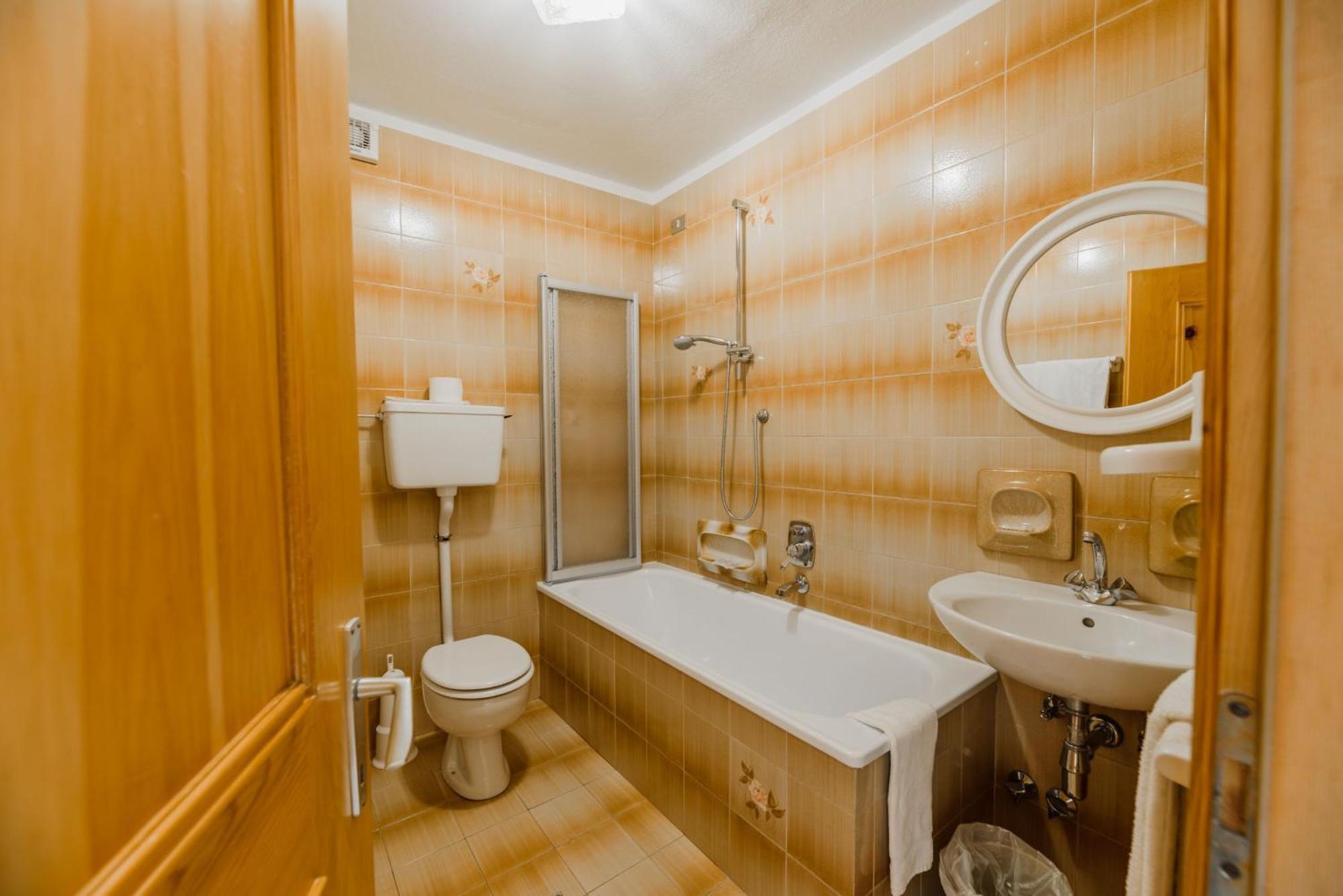 Pera Hotel Garni Rosengarten מראה חיצוני תמונה